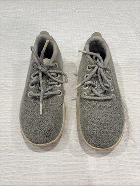All birds women’s Merino Wool Lace-Up Sneakers
Size W 9